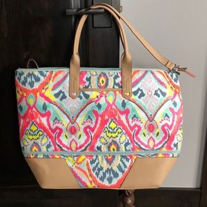 Pristine condition Stella & Dot Getaway bag.